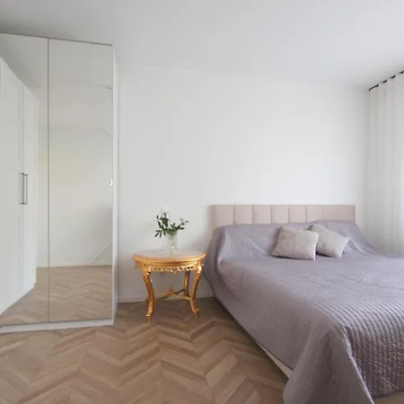 Apartment Carl